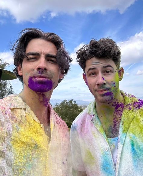 Jonas Brother, Camp Rock, Three Brothers, Joe Jonas, Nick Jonas, Jonas Brothers, Celebrities Male, Boyfriend Pictures, Celebrity Crush