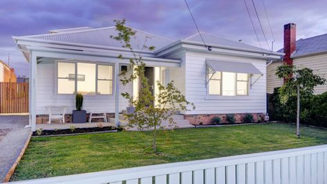 A well imagined renovation has turned this home into a palatial family residence. 1950s House Renovation, 1950s Cottage, 1950 House, Bungalow Porch, Weatherboard Exterior, Denmark House, Apple House, Street Appeal, Weatherboard House