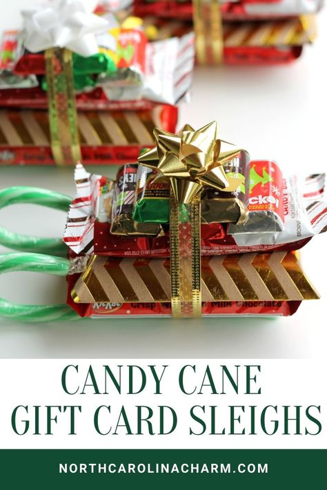 DIY Gift Card Candy Cane Sleighs {Teacher, Neighbor, Friend or Kid Gift} - Carolina Charm Candy Gift Card Holder, Candy Cane Sleigh, Chistmas Gift, Candy Cane Gifts, Gift Card Presentation, Gift Card Holder Diy, Walmart Gift Cards, Target Gift Cards, Christmas Gift Card Holders