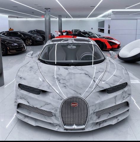 Luxe Auto's, Men With Street Style, Bugatti Cars, Exotic Sports Cars, Cool Sports Cars, Bugatti Chiron, Super Luxury Cars, Fancy Cars, Best Luxury Cars