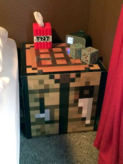 Minecraft crafting table, TNT klenex box and lighted diamond and redstone ore for the nightstand. Minecraft Bedroom Theme, Gamer Nightstand, Minecraft Bedroom Wall Designs, Minecraft Theme Room, Minecraft Nightstand, Mind Craft, Minecraft Kids Room Ideas, Minecraft Kids Room, Minecraft Room Ideas Bedrooms