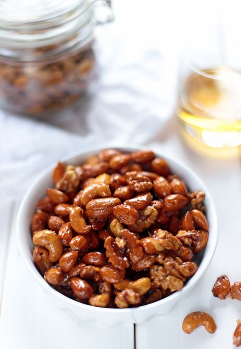 These whiskey and maple roasted nuts are so special, though they are super easy to make! They are sweet with a slight whiskey taste, perfect for snacking on Beer Nuts Recipe, Whiskey Tasting Party, Whiskey Party, Beer Nuts, Maple Bourbon, Bourbon Tasting, Buffet Style, Whiskey Tasting, Food Pairing