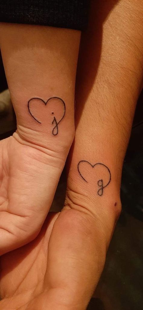 Boyfriend N Girlfriend Tattoos, Tattoos For Women For Boyfriend, Cute Boyfriend Girlfriend Tattoos, Sentimental Couple Tattoos, Tattoo Boyfriend And Girlfriend, Couple Connecting Tattoos, Cute Tattoo Ideas For Couples, Tattoo Ideas To Get For Your Boyfriend, Couple Tattoos Stencil