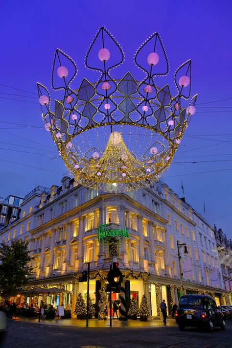 Christmas Lights at Bond Street, London. #Christmas #ChristmasLights #London #VisitLondon #City #LondonPrints #Dusk #BlueHour #StreetPhotography #Photography #Prints #WallArt #CityBreak #LondonStreets Bond Street London, London Postcard, Westminster London, London Poster, London Christmas, London Print, Visit London, London Photos, Photography Prints