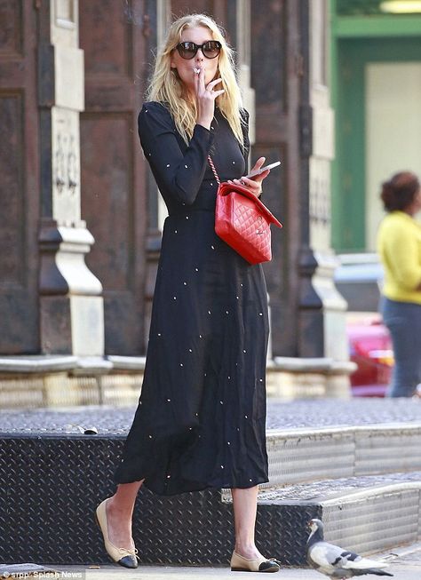 Elsa Hosk still manages to turn heads in a prairie dress as she puffs on a cigarette | Daily Mail Online Elsa Hosk Style, Dress With Flats, Models Off Duty Style, Parisienne Chic, Estilo Hippie, Red Purse, Elsa Hosk, Estilo Chic, Prairie Dress