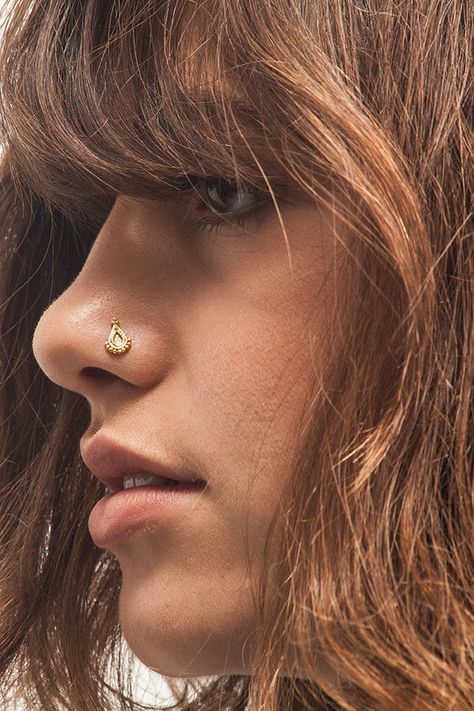 Gold Nose Stud, Solid 14k Yellow Gold Nostril Pin, Nose Ring, Nose Stud Ring, Indian Nose Stud, Nostril Screw, Body Jewelry by StudioMeme on Etsy Kate Winslate, Nose Jewels, Pretty Piercings, Tassels Designs, Nose Ring Jewelry, Lipstick For Dark Skin, Ring Indian, Nice Face, Saree Tassels