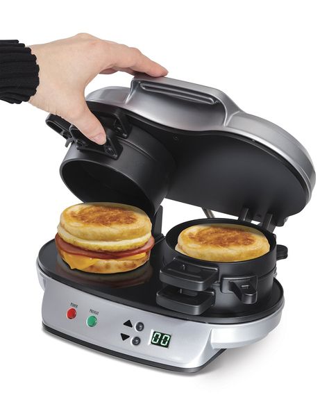 Cozinha Do Mickey Mouse, Hamilton Beach Breakfast Sandwich Maker, Best Electric Skillet, Best Breakfast Sandwich, Truck Living, Breakfast Sandwich Maker, Fresh Breakfast, Pancake Maker, Sandwich Makers