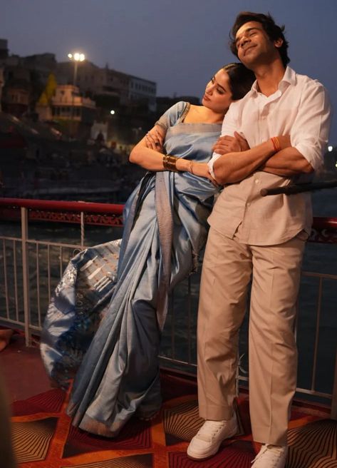 Silk Saree Look, Amanda Oleander, When No One Is Watching, Rajkummar Rao, Being In A Relationship, Blue Silk Saree, Stylish Actresses, Cute Birthday Pictures, Marriage Photos