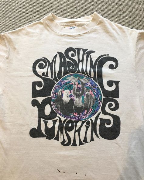 Smashing Pumpkins T Shirt, Smashing Pumpkins Shirt, Smashing Pumpkins Concert Outfit, Funky Tops, 70s T Shirts, Funky Shirts, Silly Shirt, Smashing Pumpkins, Artist Outfit