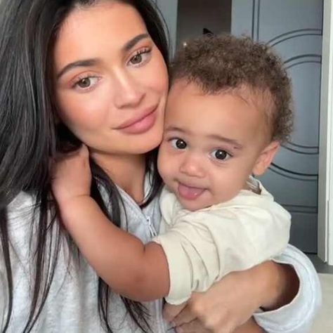 Kylie Jenner is already keeping up with daughter Stormi Webster, 5, and son Aire Webster, 14 months. But does the makeup mogul—who shares both kids with ex Travis Scott—see her family expanding in... Kylie Jenner Sister, Kylie Jenner Youtube, Aire Webster, Kylie Jenner Latest, Instagram Kylie Jenner, Kylie Jenner Fotos, Kylie Jenner News, Jenner Kids, Looks Kylie Jenner