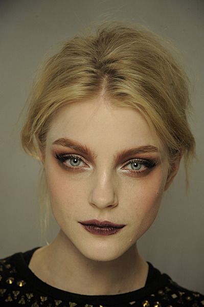 vamp Vamp Makeup, Neutral Smokey Eye, Vampire Makeup, Jessica Stam, Runway Makeup, Pinterest Makeup, Dior Makeup, Dark Makeup, Editorial Makeup