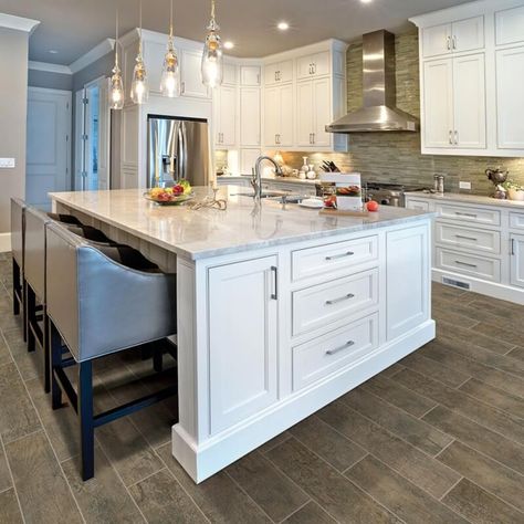 All Your Questions About Quartzite Countertops, Answered Here! Gray Quartz Countertops, Kitchen Backsplash Inspiration, Silestone Countertops, Kitchen Countertops Laminate, Quartz Tiles, Custom Countertops, Kitchen Countertop Materials, New Countertops, Quartzite Countertops