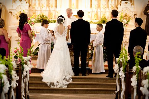 English Wedding Traditions, British Wedding Traditions, Traditional English Wedding, English Weddings, British Wedding, English Wedding, Wedding Traditions, American Wedding, Dating Pictures