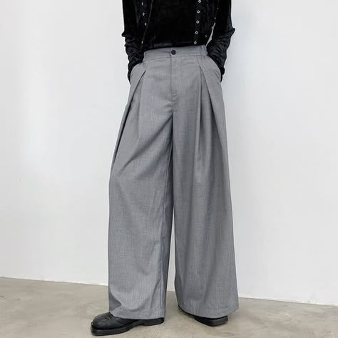 Men Wide Leg Pants, Plain Joggers, Japanese Fashion Women, Minimal Streetwear, Tailored Fashion, Casual Pants Style, Outfits Comfy, Streetwear Chic, Trousers Men