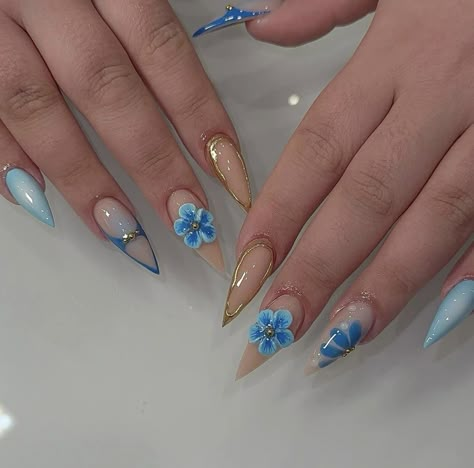 Blue Gel X Nails Almond, Gold Stiletto Nails, Ombre Nail Art, Ombre Nail Art Designs, Uñas Ideas, Ombre Nail, Blush Nails, Girly Acrylic Nails, Classy Acrylic Nails