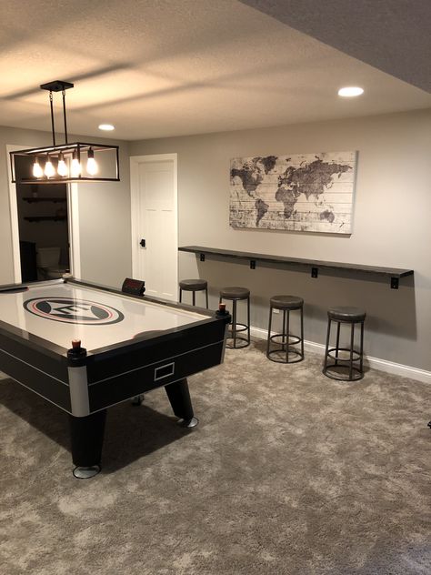 Basement Pool Table, Pool Table Bar, Game Room Ideas, Garage Game Rooms, Bloxburg Basement, Pool Table Room, Basement Games, Dream Basement, Basement Remodel Diy