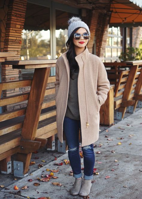 J.Crew Cocoon Coat, just got this coat in grey! Can't wait to wear it this fall/winter. Cocoon Coat Outfit, Jcrew City Coat, J Crew Cocoon Coat, Autumn Fashion Grunge, J Crew Coat, J Crew Outfits, Casual Outfit Inspiration, Cocoon Coat, Nyc Fashion