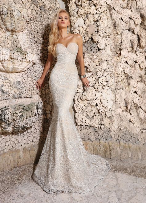 Attire Guide, Wedding Dress Strapless, Story Wedding, Mermaid Sweetheart, Bridesmaid Attire, Wedding Dress Guide, Wedding Dresses 2018, Dress Guide, Brides Wedding Dress