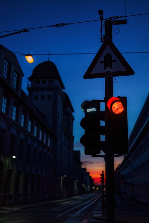 Soft Academia Aesthetic, Red Traffic Light, Bielefeld Germany, City Streets Photography, Dark City, Before Sunrise, Stop Light, Urban Environment, Traffic Light