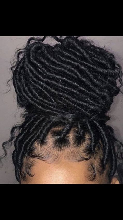 Crochet Straight Hair, Locs Crochet, Hair Crochet, Faux Locs Hairstyles, Small Braids, Girls Hairstyles Braids, Braids For Black Women, Hairstyles For Black Women, Braided Hairstyles For Black Women