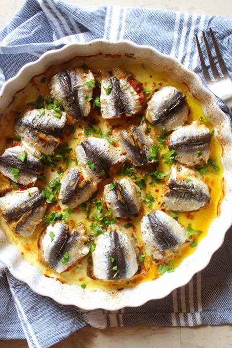 Vegetable Stuffing, Sardine Recipes, Mediterranean Dishes, Greek Food, Best Dishes, Fish Dishes, Seafood Dishes, Greek Recipes, Mediterranean Recipes