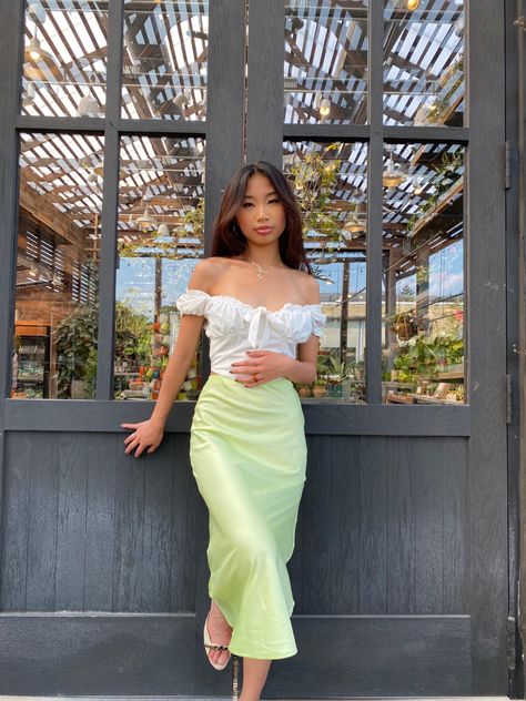 Ootd Aesthetic, Tulle Homecoming Dress, Aesthetic Green, Pictures Poses, Classy Dress Outfits, Evening Outfits, Asian Outfits, Vestido Casual, Feminine Outfit