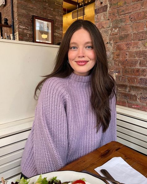 Emily Didonato, Color Analysis, Hair Inspo Color, Mode Inspiration, Sweet Girls, Comfortable Outfits, Dark Hair, Cut And Style, Autumn Winter Fashion