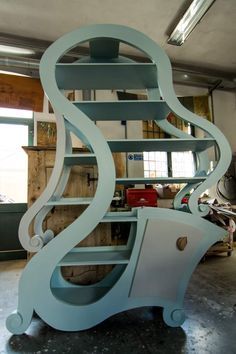 Wiggly Furniture, Weird Furniture Unique, Surrealist Furniture, Boho House Interior, Crazy Furniture, Funny Furniture, Quirky Furniture, Weird Furniture, Fantasy Furniture