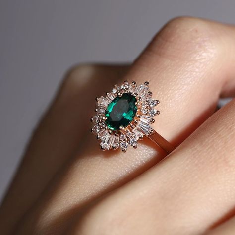 Art deco emerald ring