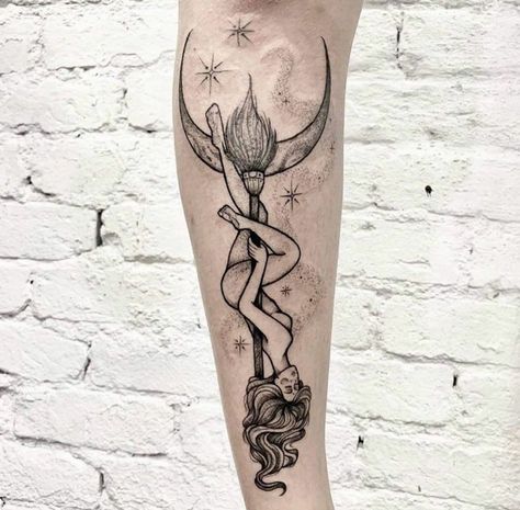 Wicca Tattoo, Witchcraft Tattoos, Witch Tattoo, Tattoo Artwork, Minimalist Tattoos, Ink Master, Tattoo Life, Pole Dance, Get A Tattoo