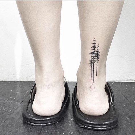 Simple + stunning evergreen tattoo. Evergreen Tattoo, Tree Tattoo Ankle, Tiny Foot Tattoos, Pine Tree Tattoo, Forest Tattoos, Tree Tattoo Designs, Thigh Tattoos Women, Tattoo Life, Foot Tattoo