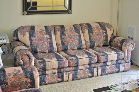 90s sofa. Chapman formal living room Sofa Reference, 90s Couch Living Rooms, Vintage Sofa Aesthetic, Sofa Vintage, Vintage Sofa Living Room, Living Room 90s, 80s Sofa, 90s Furniture, 70s Floral Couch Living Rooms