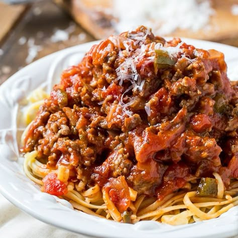 Sausage Spaghetti Sauce - Spicy Southern Kitchen Recipes Italian Sausage, Sausage Spaghetti Sauce, Italian Sausage Spaghetti, Spicy Spaghetti, Ground Beef Pasta Recipes, Spicy Southern Kitchen, Spaghetti Recipes Easy, Beef Pasta Recipes, Sausage Pasta Recipes