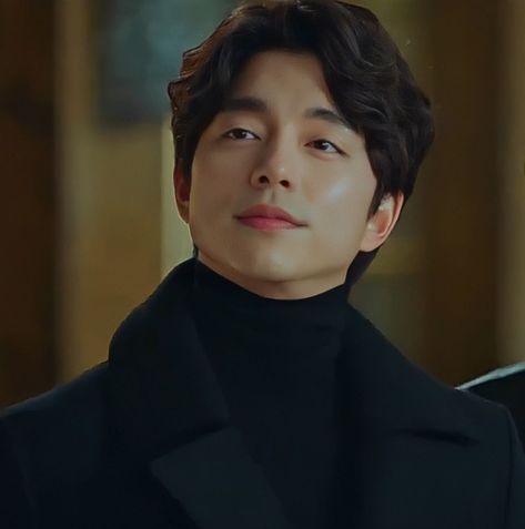 Goblin Gong Yoo Gong Yoo Aesthetic, Goblin Kim Shin, Kim Shin Goblin, Gong Yoo Goblin, Gong Yoo Smile, Goblin Gong Yoo, Goblin Korean Drama, Goblin Kdrama, Black Pink Background