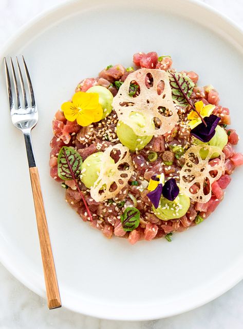 Tuna Tartare With Avocado and Wasabi Mousseline | RICARDO Wasabi Aioli, Tuna Tartare Recipe, Tartare Recipe, Tuna Tartar, Tuna Tartare, Vegetable Chips, Aioli Recipe, Steak Tartare, Ahi Tuna