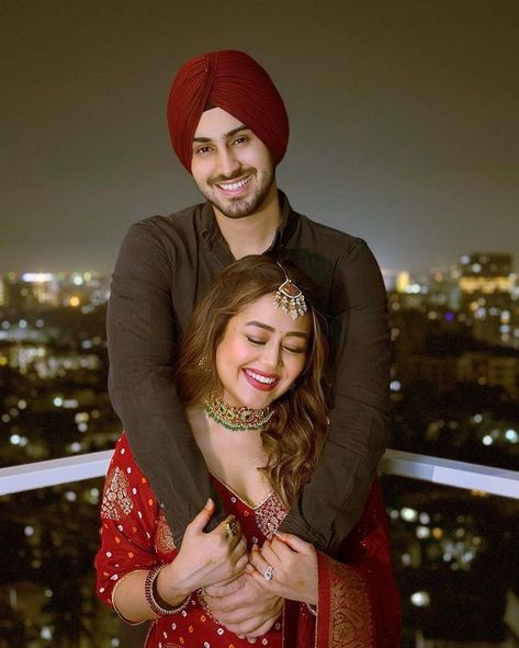 Poses For Karwachauth, Red Velvet Suit, Quirky Couple, Karva Chauth, Neha Kakkar, Bollywood Couples, Bollywood Music, Bride Photography, Photo Poses For Couples