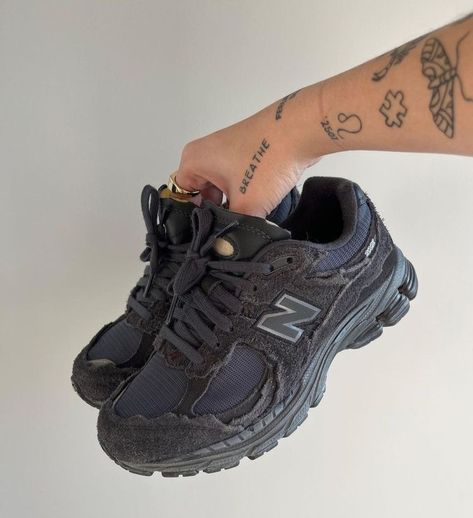 New Balance 2002r Protection Pack, 2002r Protection Pack, Black New Balance, Pretty Sneakers, New Balance 2002r, Trendy Shoes Sneakers, Dr Shoes, Pretty Shoes Sneakers, Kicks Shoes