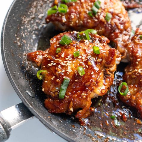 Easy Pan-Fried Soy Sauce Glazed Chicken Five Spice Recipes, Asian Chicken Recipes Easy, Chinese Chicken Dishes, Easy Asian Chicken, Chinese Five Spice, Chinese Five Spice Powder, Soy Sauce Chicken, Asian Chicken Recipes, Five Spice