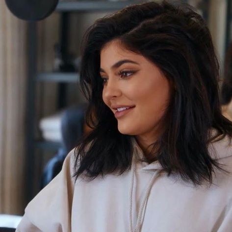 Kylie Jenner Kylie Bob Haircut, Kylie Jenner Haircut Short, Kylie Jenner Bob Haircut, Kylie Short Hair, Kylie Jenner Bob, Kylie Jenner Haircut, Kylie Jenner Short Hair, Shoulder Length Black Hair, Kristen Jenner