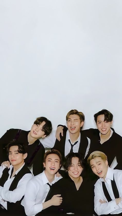 𝐛𝐭𝐬 𝐨𝐭𝟕 𝐰𝐚𝐥𝐥𝐩𝐚𝐩𝐞𝐫. hd phone wallpaper #ot7 #bts #방탄소년단 #btswallpaper #btslockscreen Bts Group Photos Hd, Bts Ot7 Wallpaper, Ot7 Wallpaper, Ot7 Bts, Bts Name, Bts Show, Army Video, Bts Group Picture, Bts Ot7