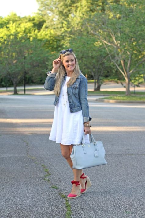 Whiteout Pink Espadrilles Outfit, Red Espadrilles Outfit, Red Wedges Outfit, Dress With Wedges Outfit, Espadrilles Outfit Summer, Summer Wedges Outfit, Alpargatas Outfit, Numberblocks Birthday, White Dress For Summer