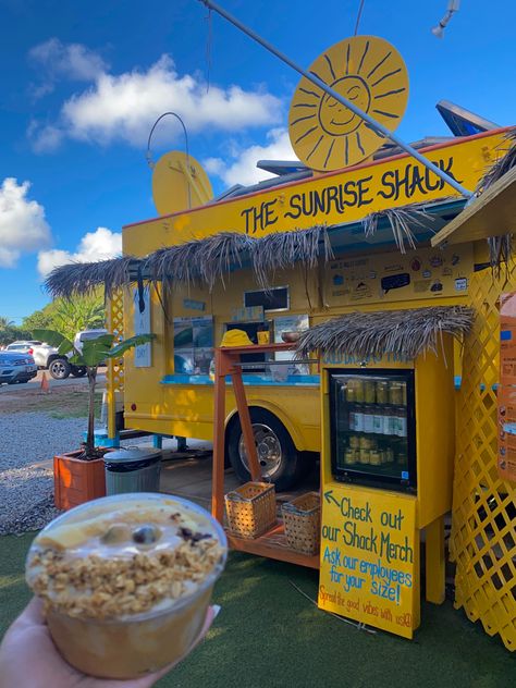 Beach Market Aesthetic, Hawaii Restaurant, Beach Shop Aesthetic, Beach Food Truck, Hawaiian Food Truck Aesthetic, Hawaii Market Aesthetic, Hawaiian Coffee Shop, Hawaii Coffee Shop, Tropical Smoothie Cafe Aesthetic