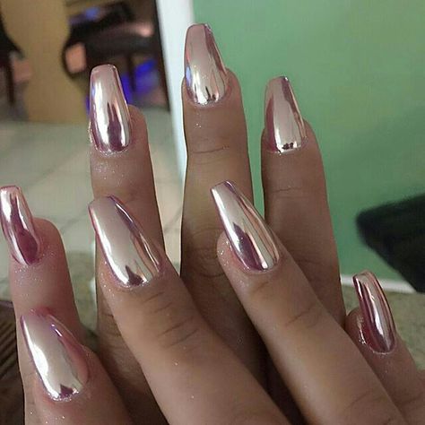 Platinum Nails, Metallic Nails Design, Metallic Nail Art, Nagellack Trends, Neutral Shades, Metallic Nails, Nails Summer, Gold Chrome, Fabulous Nails