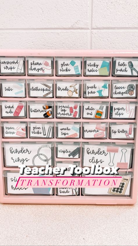 Diy Teacher Decor, Middle School Teacher Organization, 2nd Grade Classroom Ideas, Upper Elementary Classroom Decor, Teacher Organisation, Teacher Essentials, Teaching Hacks, Teaching Classroom Decor, Elementary Classroom Themes