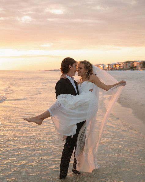 Destination elopements >>> Take me back to Florida with the crystal blue water and insane sunsets! 😍 #florida #30a #elopementphotographer #beachelopement #beachphotos #destinationphotographer Florida 30a, Crystal Blue Water, Beach Elopement, Take Me Back, Crystal Blue, Destination Elopement, Florida Beaches, Beach Photos, Blue Water