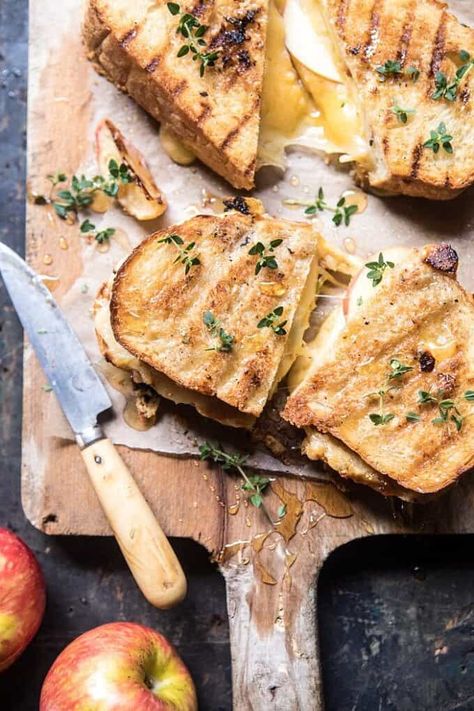 Bacon Panini, Grilled Cheese Sandwich Recipes, Fall Recipes Appetizers, Fall Lunch, Apple Cheddar, Apple Sandwich, Half Baked Harvest Recipes, Smores Dessert, Honey Crisp