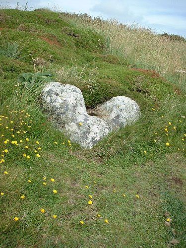 rock heart.... Nature Hearts, Hearts In Nature, Heart Shaped Rocks, Heart Rocks, Hearts Everywhere, Heart In Nature, Love Is Everywhere, 3 Hearts, Be Still My Heart