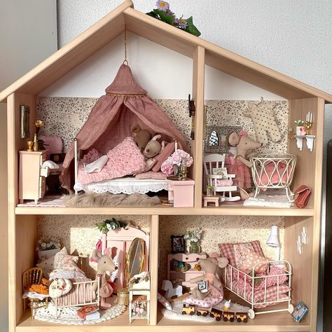 Maileg Furniture, Maileg Doll House, Ikea Dollhouse, Maileg Dolls, Dollhouse Bedroom, Doll Furniture Diy, Doll House Plans, Mini Doll House