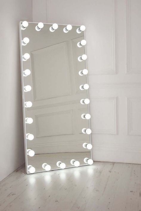 Big Mirror In Bedroom, Hiasan Bilik Tidur, Vanity Room, Glam Room, Makeup Rooms, Girl Bedroom Designs, Teen Bedroom Decor, Salon Furniture, Girl Bedroom Decor