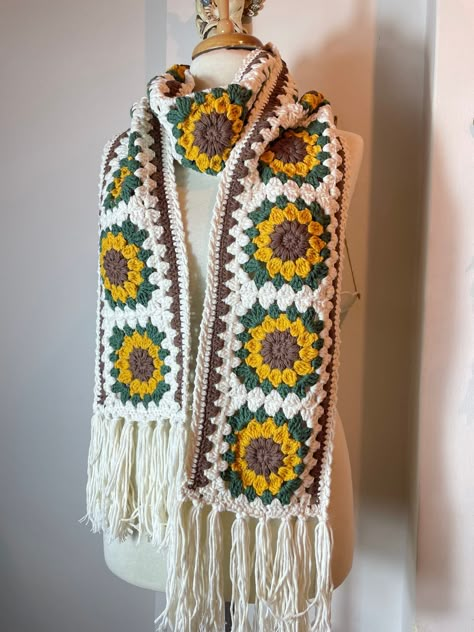 Crochet Winter Clothes, Crochet Winter Scarf, Sunflower Accessories, Knit Gifts, Granny Square Scarf, Super Scarf, Sunflower Crochet, Crochet Accessory, Crocheted Scarf